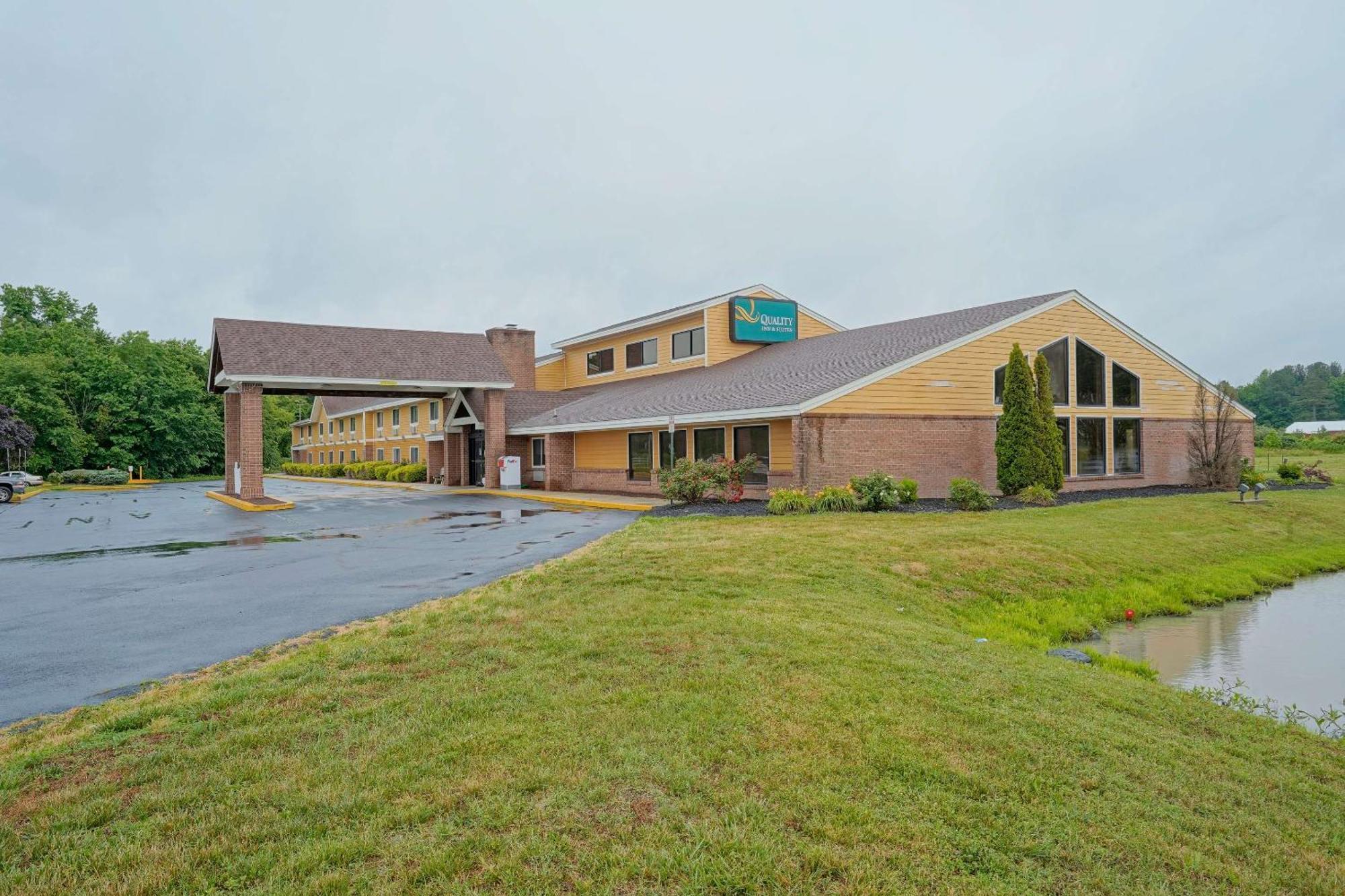 Quality Inn & Suites Harrington - Milford Buitenkant foto